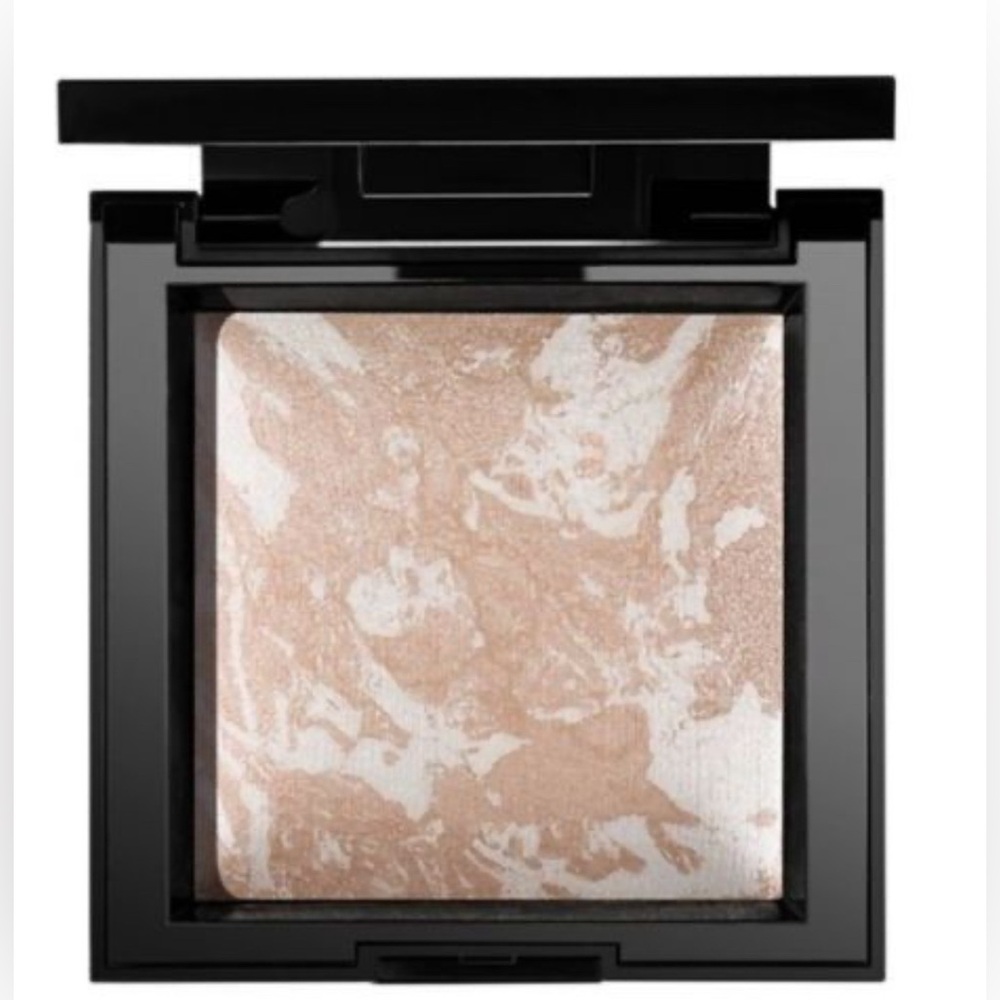 BareMinerals Invisible Glow Powder in Fair to Light